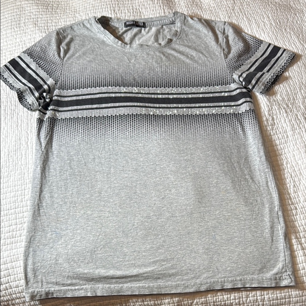Moda & pritexGray Striped T-Shirt for women size S